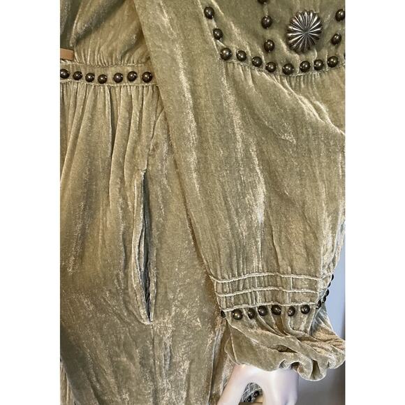 Double D Ranch Velvet Blessing Dress NWT XL Conchos Studs Greystone Sage Green - Picture 11 of 15